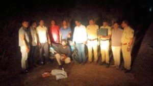 ದೊಡ್ಡಪೇಟೆ PSI ನಾರಾಯಣ ಮಧುಗಿರಿ ನೇತೃತ್ವದಲ್ಲಿ ದಾಳಿ-ಗಾಂಜಾ ಮಾರಾಟ ಮಾಡುತ್ತಿದ್ದವನ ಬಂಧನ…