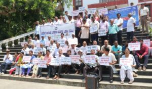 ನಗರದಲ್ಲಿ ಕಲುಷಿತ ನೀರು ಸರಬರಾಜು ವಿರೋಧಿಸಿ ನಾಗರಿಕ ಹಿತರಕ್ಷಣಾ ವೇದಿಕೆ ಒಕ್ಕೂಟದಿಂದ ಬೃಹತ್ ಪ್ರತಿಭಟನೆ…