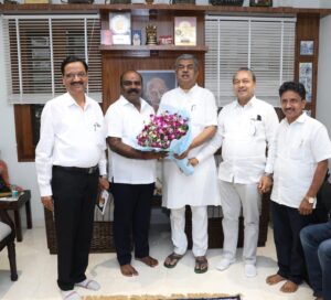 ನೂತನ ಅಧ್ಯಕ್ಷರಾದ ಬಿ.ಕೆ. ಹರಿಪ್ರಸಾದ್ ಇವರಿಗೆ ಡಾ. ಆರ್. ಎಂ. ಮಂಜುನಾಥ ಗೌಡ ಅಭಿನಂದನೆ…