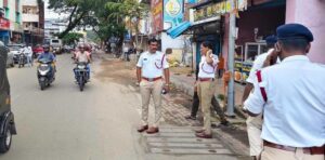 ಜೈಲ್ ರಸ್ತೆಯಲ್ಲಿ ಅಕ್ರಮ ಫುಟ್ ಪಾತ್ ಒತ್ತುವರಿ ತೆರವು…