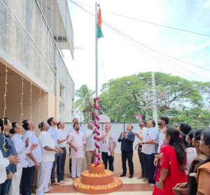 ಸೂಡ ಕಚೇರಿಯಲ್ಲಿ ಅಧ್ಯಕ್ಷರಾದ ಸುಂದರೇಶ್ ರಿಂದ ಧ್ವಜಾರೋಹಣ…