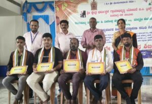 ಧರ್ಮಸ್ಥಳ ಸಂಘದ ವತಿಯಿಂದ ಮಧ್ಯವರ್ಜನ ಶಿಬಿರಾರ್ಥಿಗಳಿಗೆ ಉಚಿತ ಕ್ಷೌರ ಸೇವೆ…